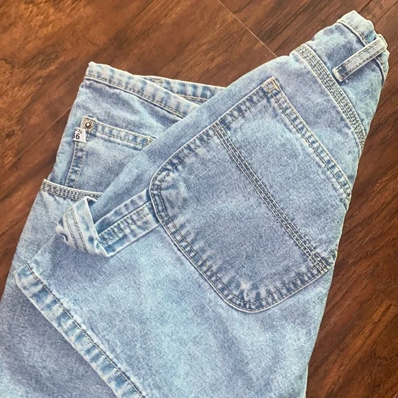 Mom Jean shorts! - Picture 2 of 5